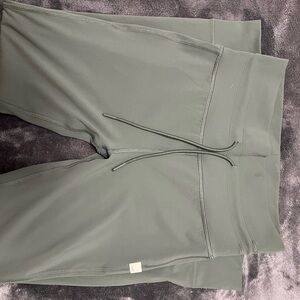 Vuori green daily Leggings